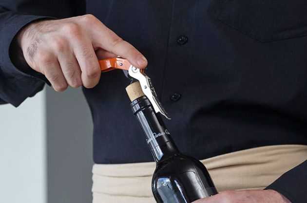 Popping cork sound ‘makes wine taste better’ – experiment