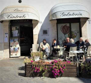 Italy.Umbria.19.Sang.men.coffee