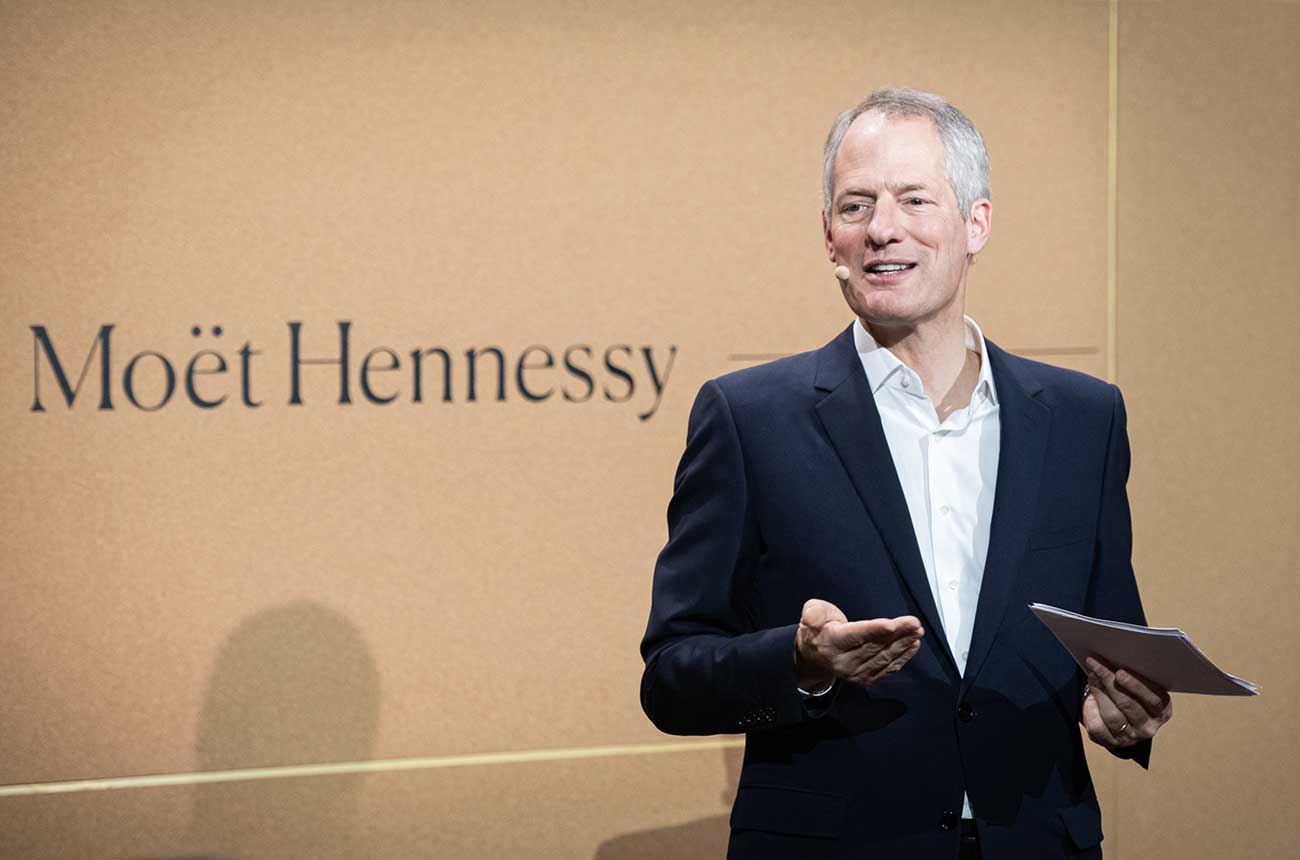 Moët Hennessy to end herbicide use in Champagne vineyards