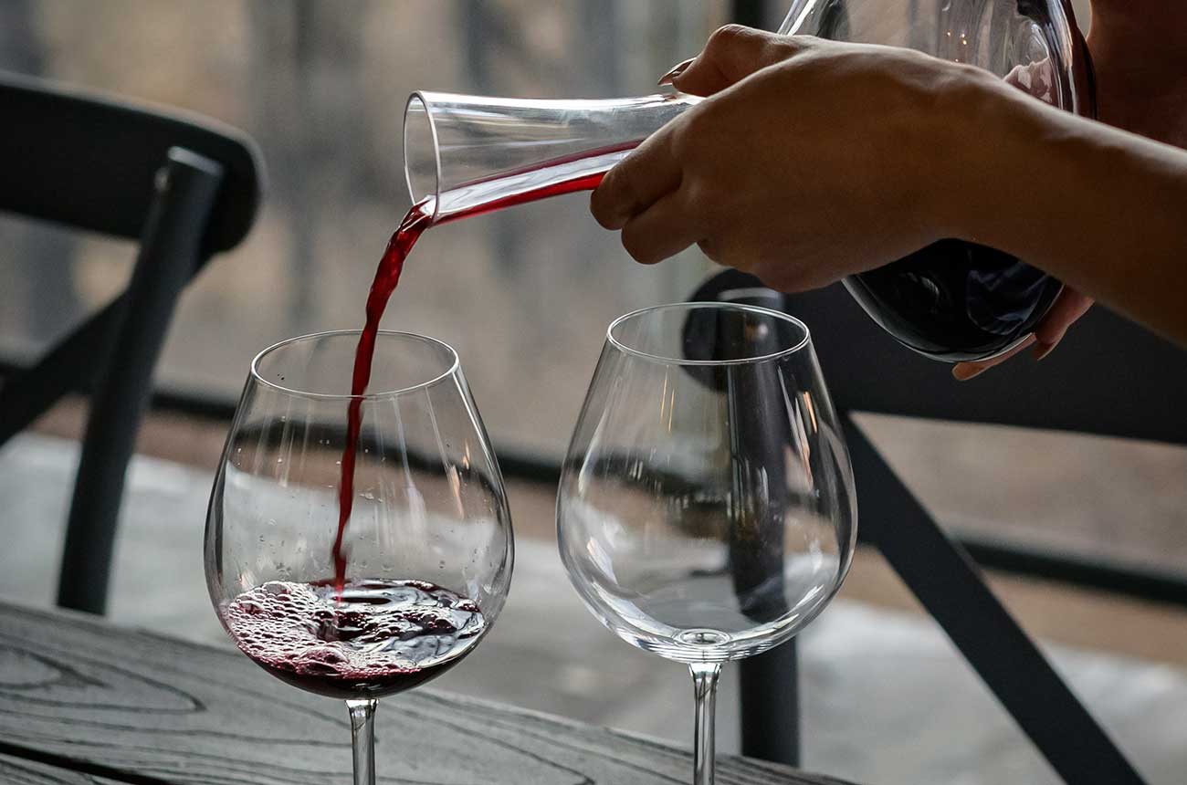 More people drinking fine wine at home, says UK survey